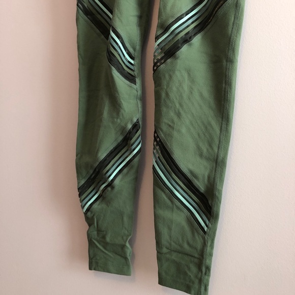 Beyond Yoga Get Your Filament High Waist Leggings - Picture 3 of 9